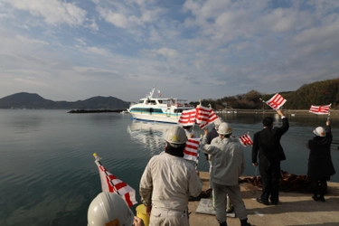 ツネイシクラフト＆ファシリティーズ　網地島ライン向け旅客船「シーキャット」を竣工・引渡　