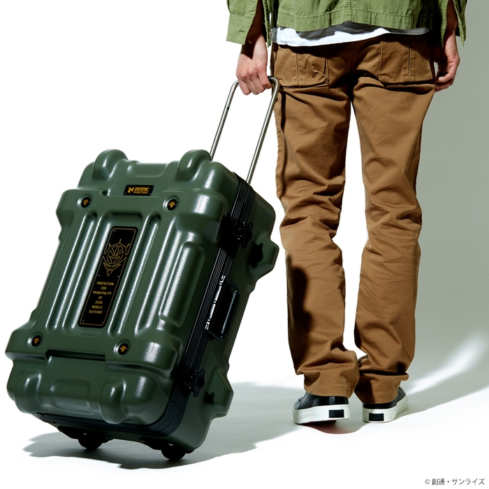STRICT-G × PROTEXキャリーケースCR-4000 『機動戦士ガンダム』ジオン軍モデル(使用イメージ)
