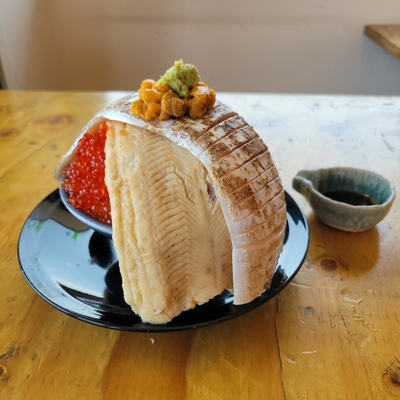 長～いアナタチうにいくら丼