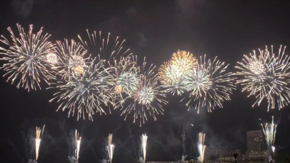 【残りわずか!女性限定】熱海で冬の花火大会が見れる免許合宿プラン!!