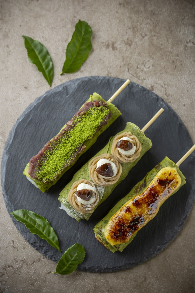 お濃茶だんご3種(左からブリュレ・モンブラン・あんこ)