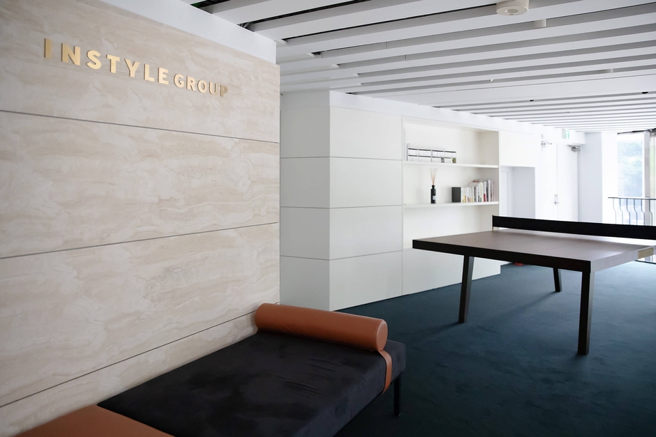 2F 執務スペース　卓球台