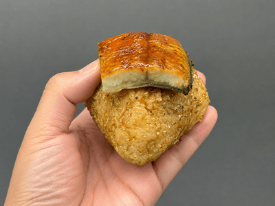 片手で食べられる手軽さが好評