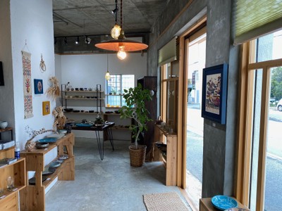 Galleryはらいそ識名園 店内