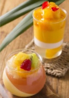 右上)マンゴープリン (左下)トロピカルグァバ