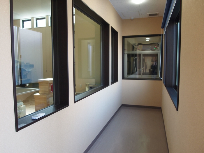 工場棟 見学用通路