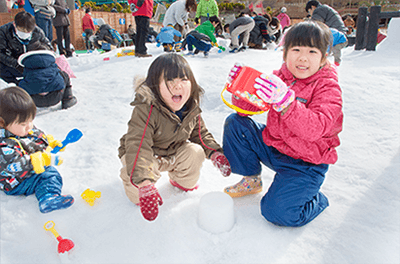 雪あそび広場