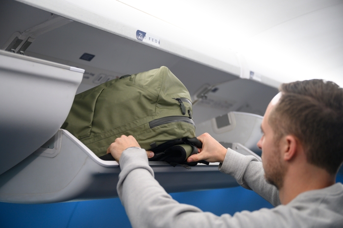 機内持ち込み可能!キャリーにもしっかり載ります!!