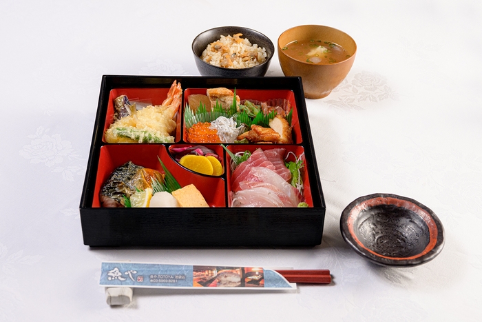 弁当箱の中は三密上等!弁当de宴会コース