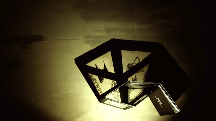 影 キューブ型 床