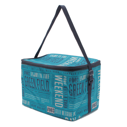 「ソフトクーラーボックス Outside 15L」価格：980円／たっぷり入れられるボックス型の保冷バッグです。