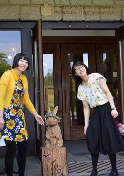 花柄コーディネート(服装)で来場の様子