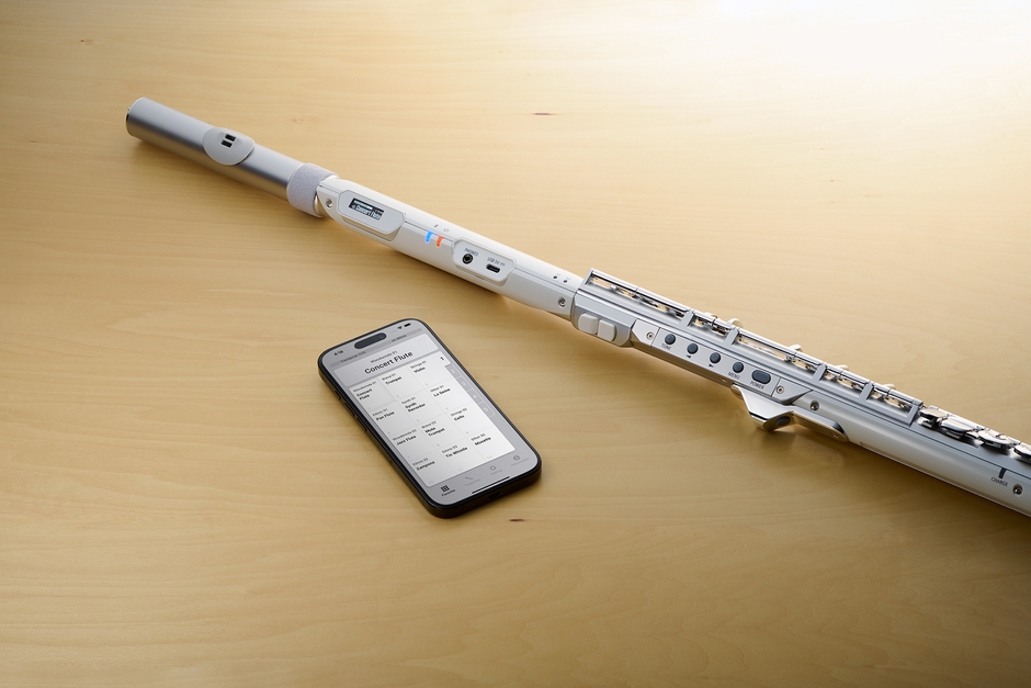 『Aerophone Brisa』と 専用アプリ『Aerophone Brisa Plus』のイメージ