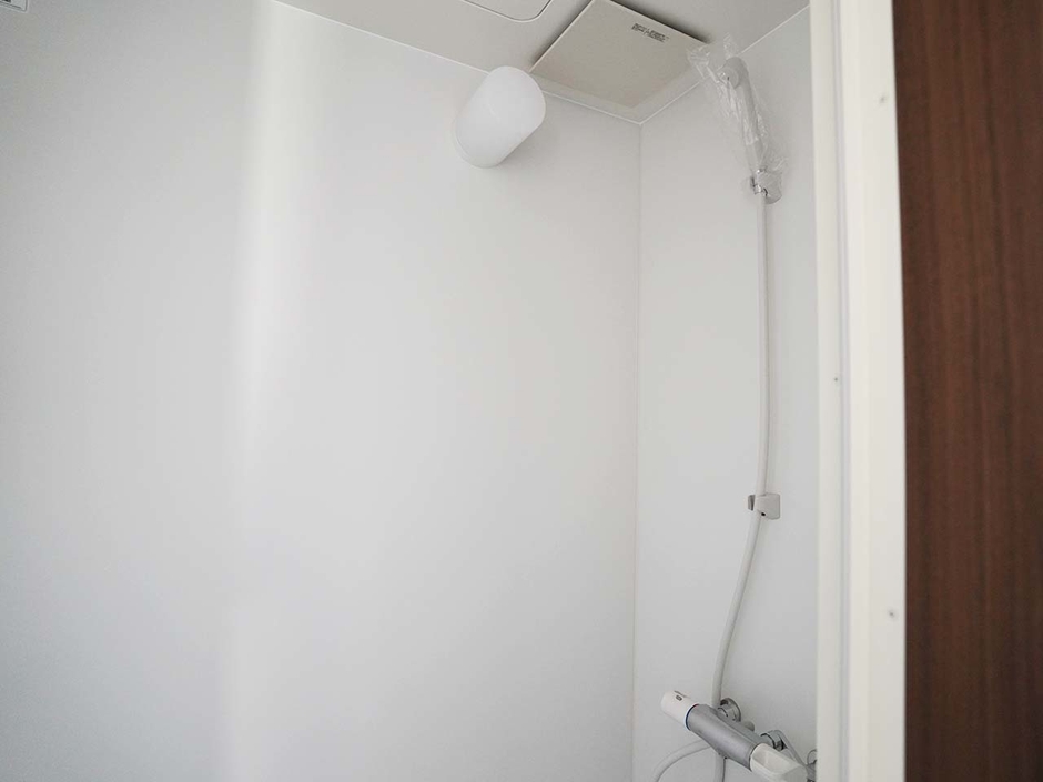 居住向けユニットハウス：シャワー