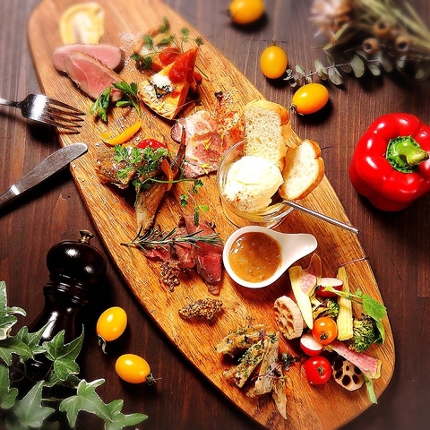 神戸三宮駅 阪神 から徒歩5分 豊富な種類の日本酒とイタリア料理が楽しめる 日本酒 炭火バル からんと 三宮 の情報をfindグルメで公開 Newscast