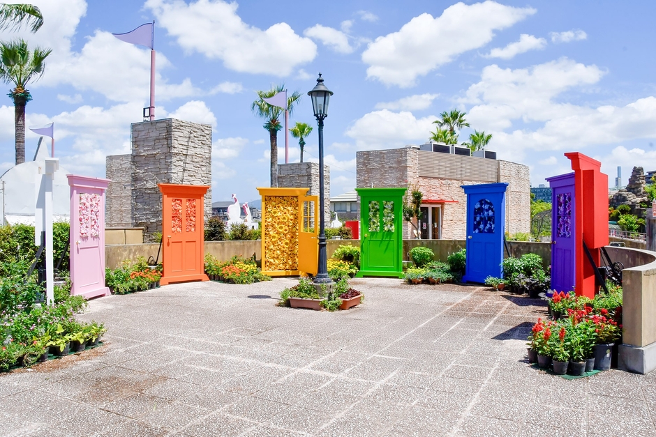 フォトスポット「推し活ドア」