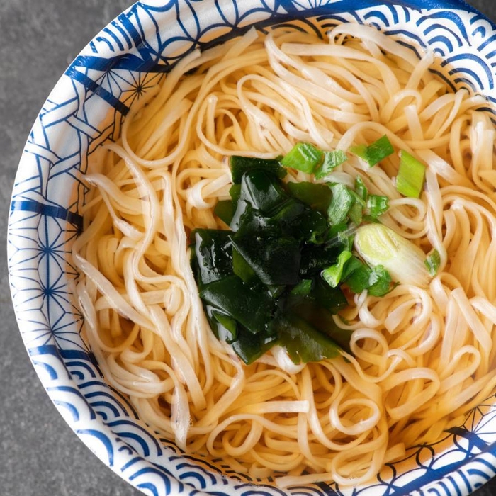 ＜稲庭吟祥堂本舗＞お湯を注ぐだけの稲庭うどん8食セット