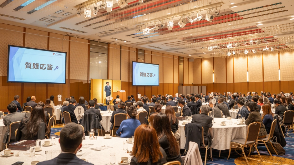 日本中華總商会の例会で講演される中山氏