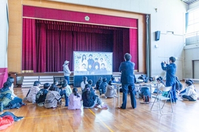 完成したCMは、どれも想いのこもった力作。みんなで鑑賞会を開催。
