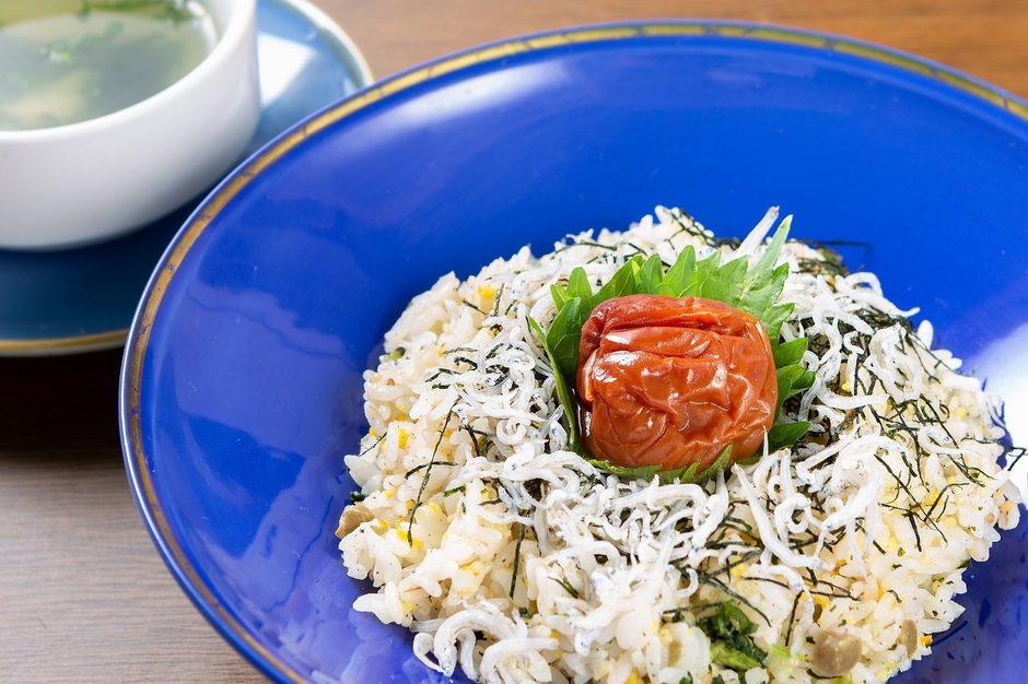 梅干しとしらすの雑穀ピラフ