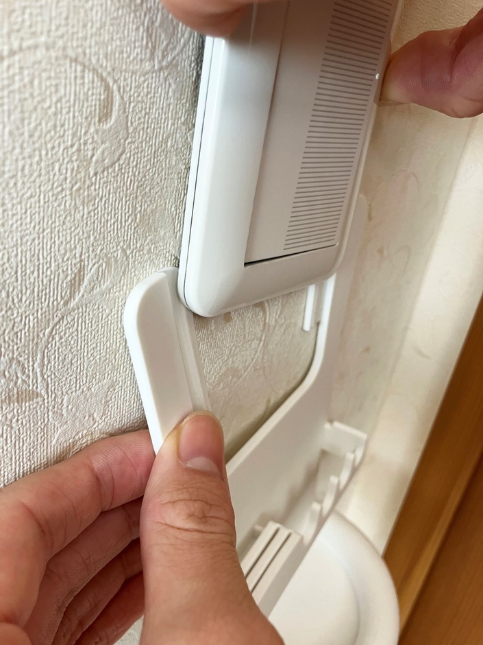 スイッチに挟むだけ