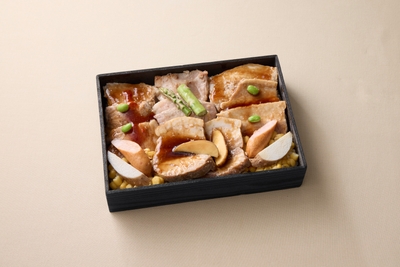 【掛村】 「和豚もち豚食べ比べ弁当」