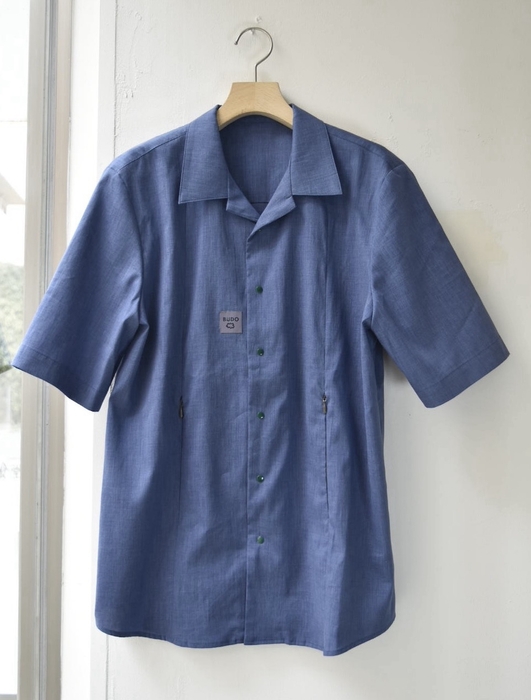 シワになりにくく接触冷感の機能性をふまえた＜SNAP LINEN SHIRTS＞blue