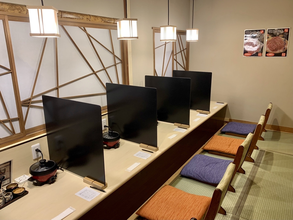 店内カウンター