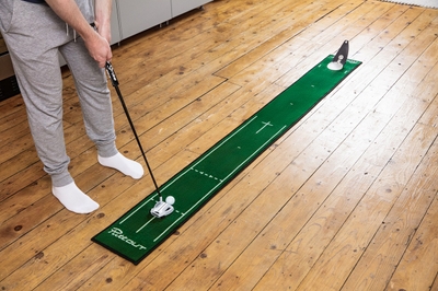 クラファンで特別に付属されるマット「PuttOUT Mat」