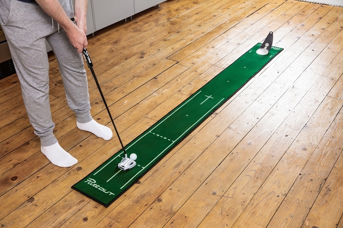 クラファンで特別に付属されるマット「PuttOUT Mat」