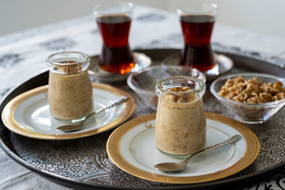 トルコの伝統デザート「インジル・ウユトマス(Incir Uyutmasi)」