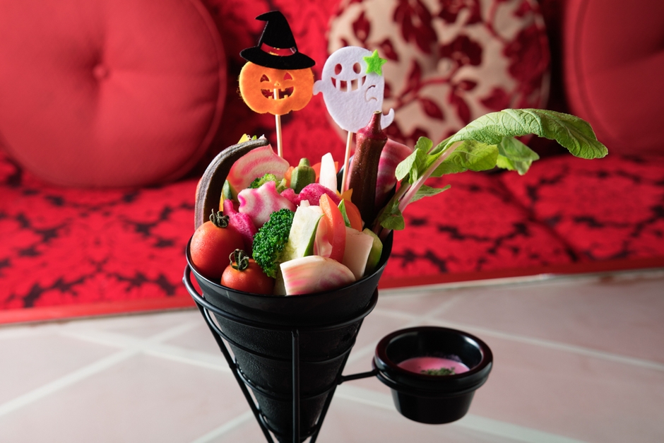 スカイバーニャカウダ　ビーツアンチョビソース　ハロウィン仕様