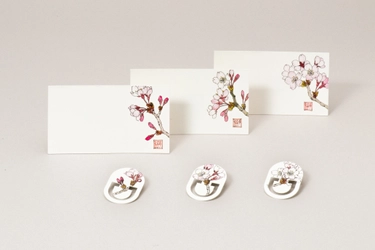 伝統息づく九谷焼作家の絵を、さりげなく暮らしの中に 　メッセージカード＆紙製クリップ 「MESSAGE CARD＆PAPER CLIP桜／菊」新発売