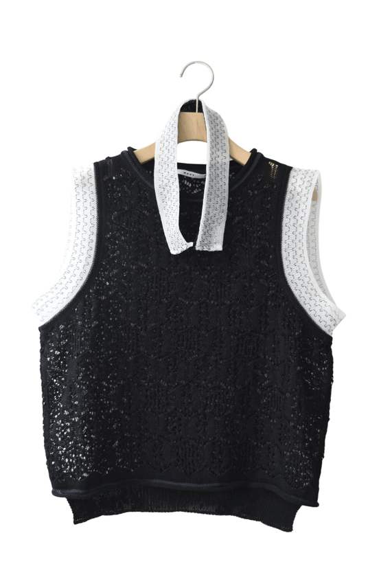 Knit vest color:black