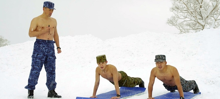 自衛隊LH防寒 筋トレ腕立て