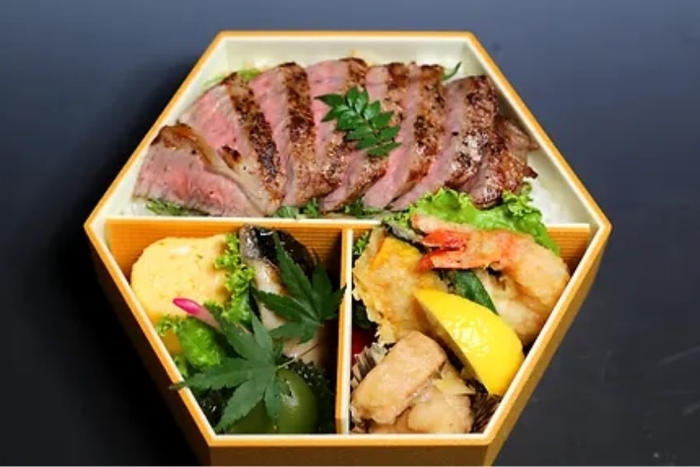 「Washoku孫幸」のステーキ弁当