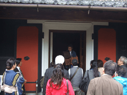 昨年度の見学会の様子