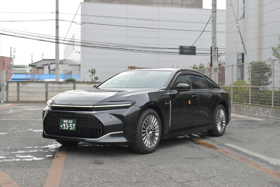 今回導入した、『トヨタ クラウン FCEV』