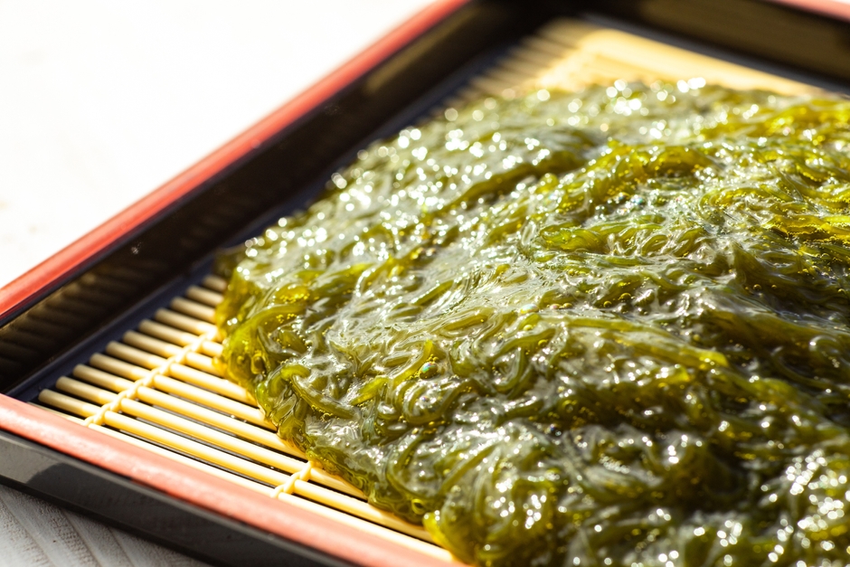 「奥武島産太もずく」は80万パック以上の実績