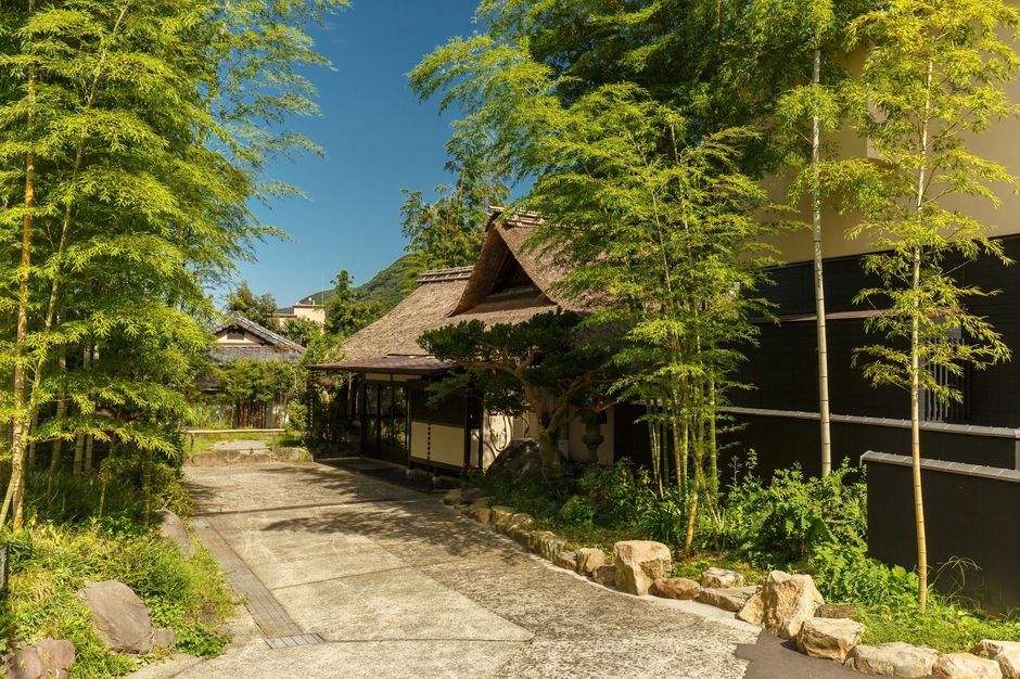 玄関(茅葺屋根)