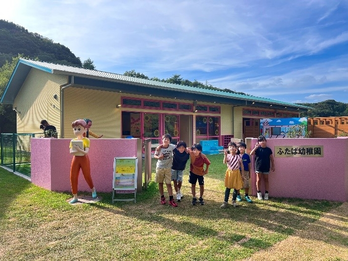 ▲しんちゃんたちが通う「ふたば幼稚園」も再現！