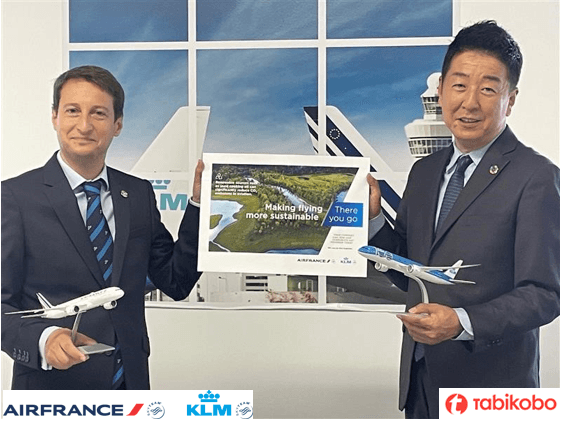 左:エールフランスKLM 日本・韓国・ニューカレドニア支社長ギヨーム・グラス、右:株式会社旅工房 代表取締役会長兼社長高山 泰仁