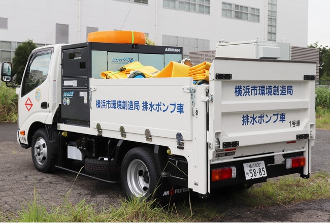 準中型免許対応の車両を採用したコンパクトな排水ポンプ車