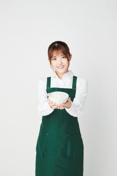 【特設WEBサイト上の松村さんの写真と直筆メッセージ】　1