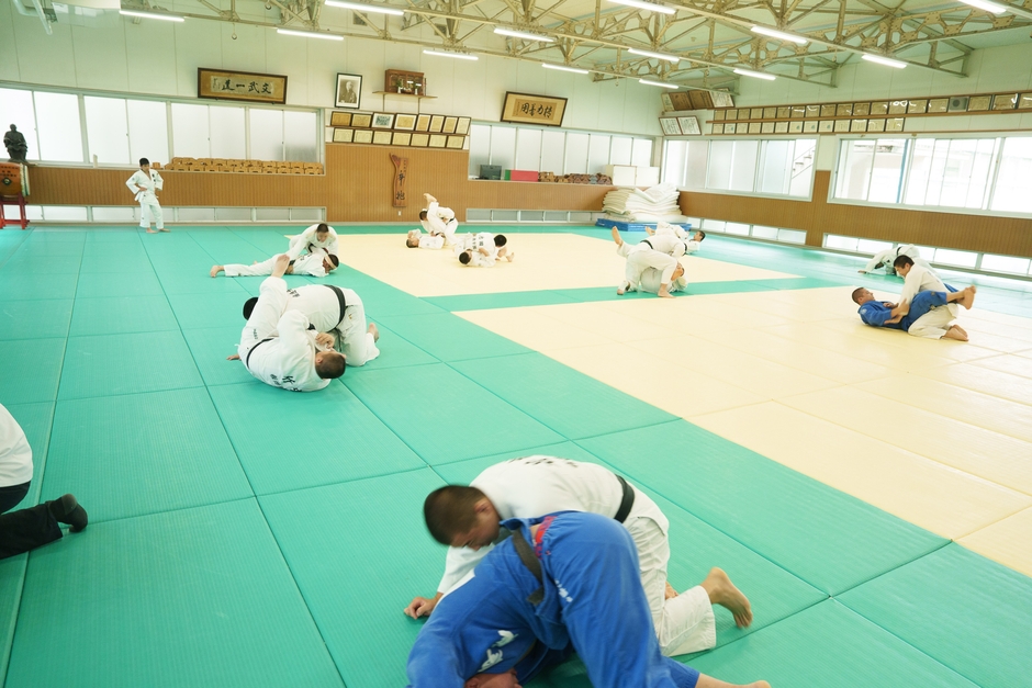 全国制覇を目指す報徳学園高校柔道部