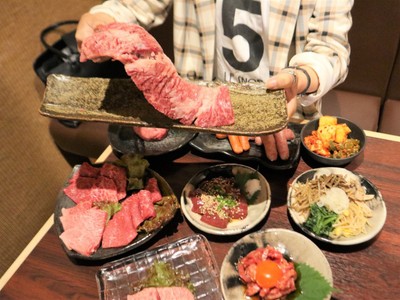 「和牛特選ハラミ一本焼き」は赤字覚悟のサービスメニュー