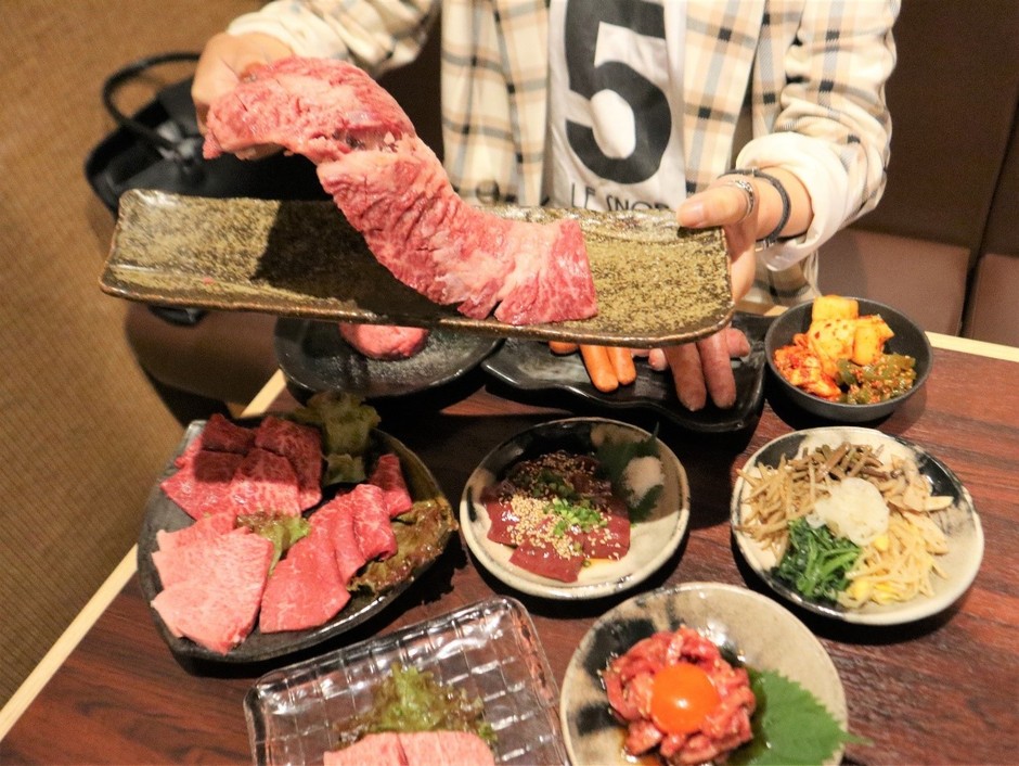 「和牛特選ハラミ一本焼き」は赤字覚悟のサービスメニュー