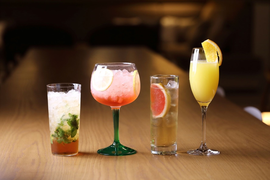 こだわりのワインやカクテルを提供