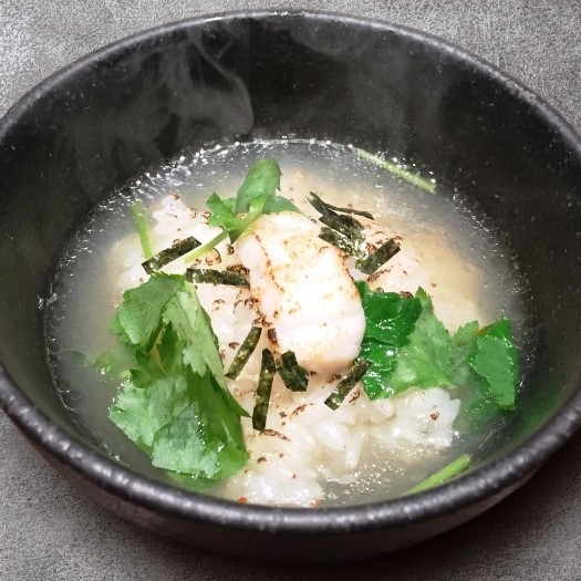 らぁ麺出汁で〆る「てっ飯」