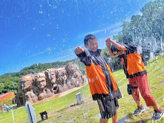 ▲忍里でびしょぬれ！水遁の術！